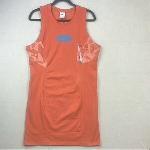 NIKE NWT Fitted Dress Women’s Size XL